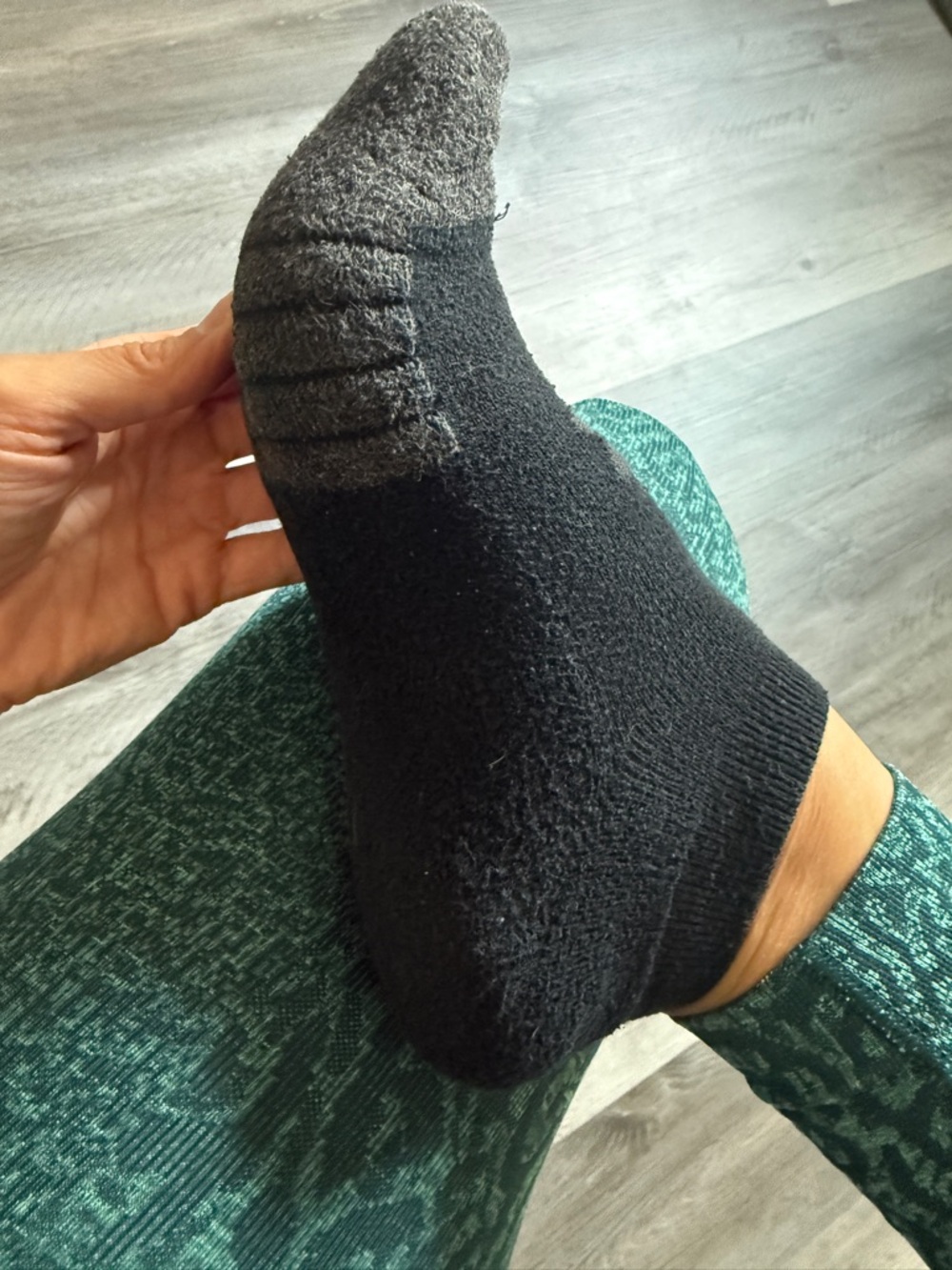 Under Armour Black Athletic Ankle Socks Dark Gray Toe Gym - Picture 6 of 8